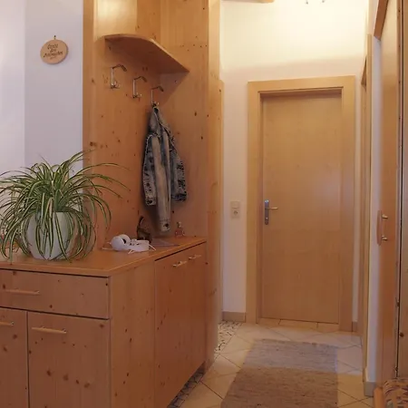 Bauernhof Ober Διαμέρισμα Birnbaum